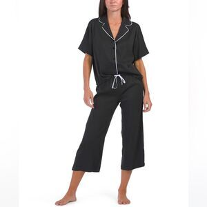 BCBG M-L Black White Short Sleeve Notch Collar Top Drawstring Capris PJ Set
